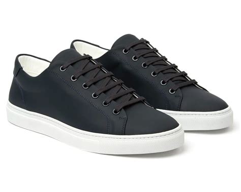 underground minimalist sneakers men.